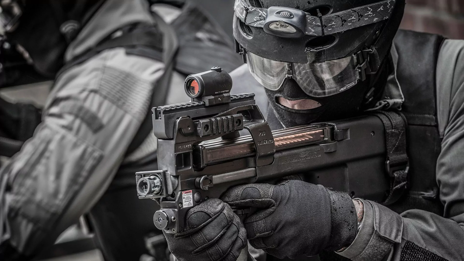 FN P90