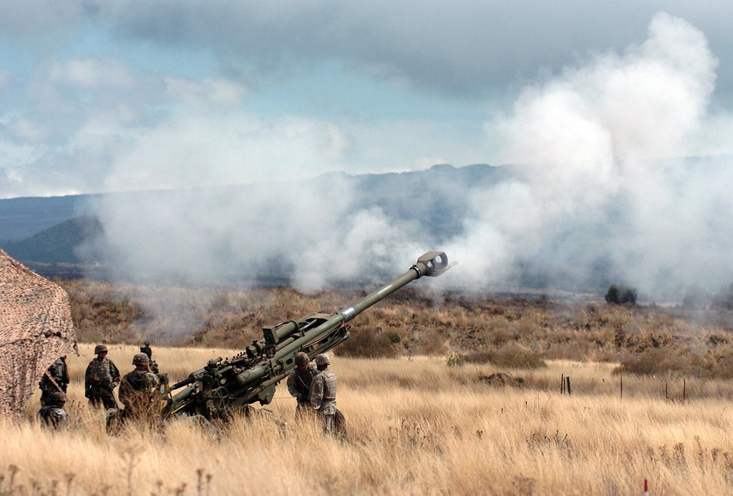 M777